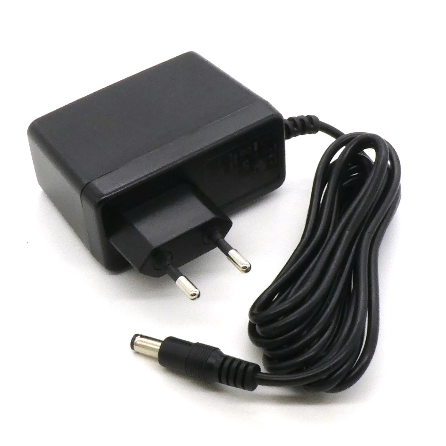 GS15E-5P1J - AC-DC, 15Вт, сетевой адаптер, выход 18В/0.83A, вход 90...264B AC 47...63 Гц, 135...370B DC,  изоляция 3000B AC, 37x71x50мм, 0...+50°С, евровилка, выходной разъем 11мм, диам. 5.5х2.1мм