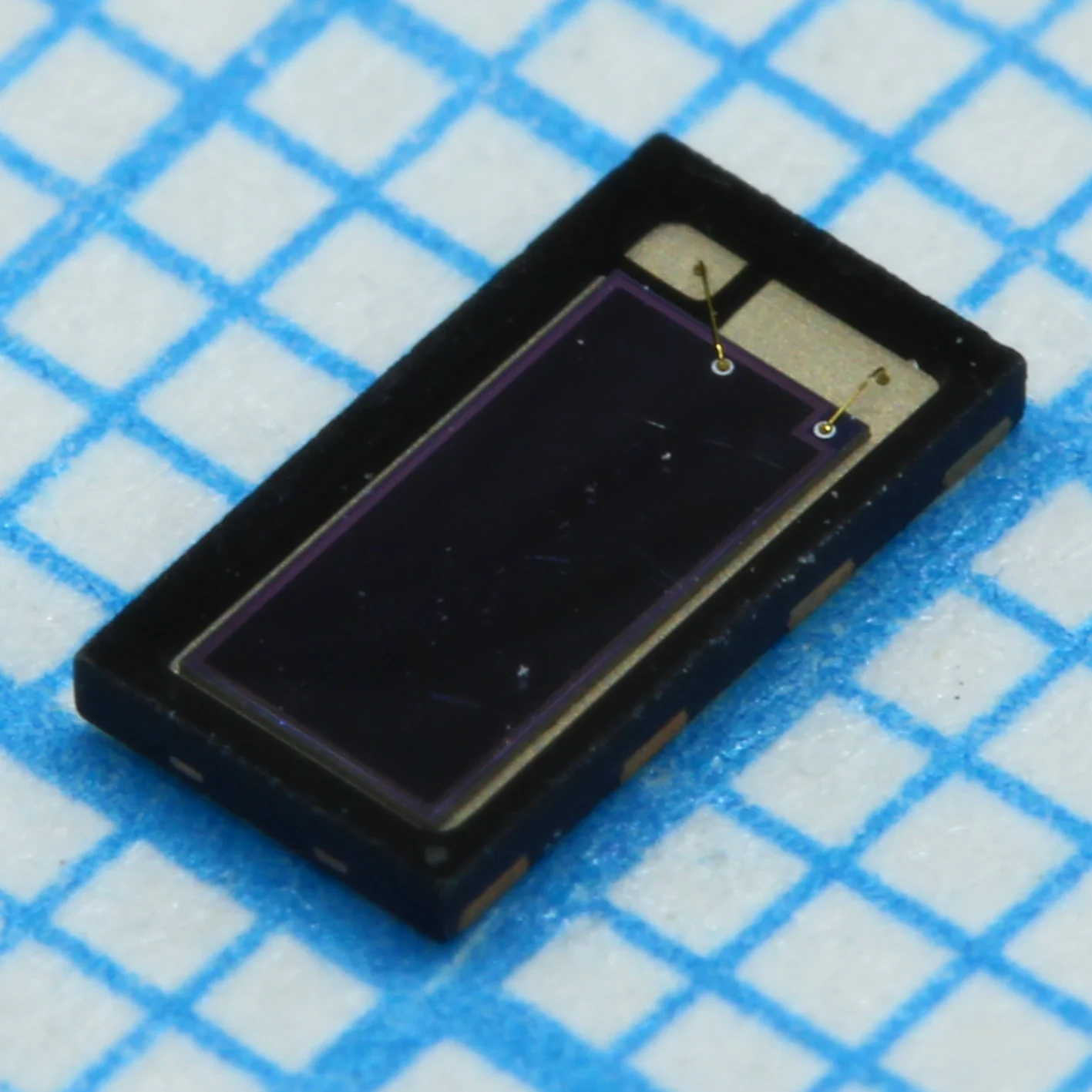 VEMD8081 - Фотодиод 840нм 8-Pin SMD лента на катушке