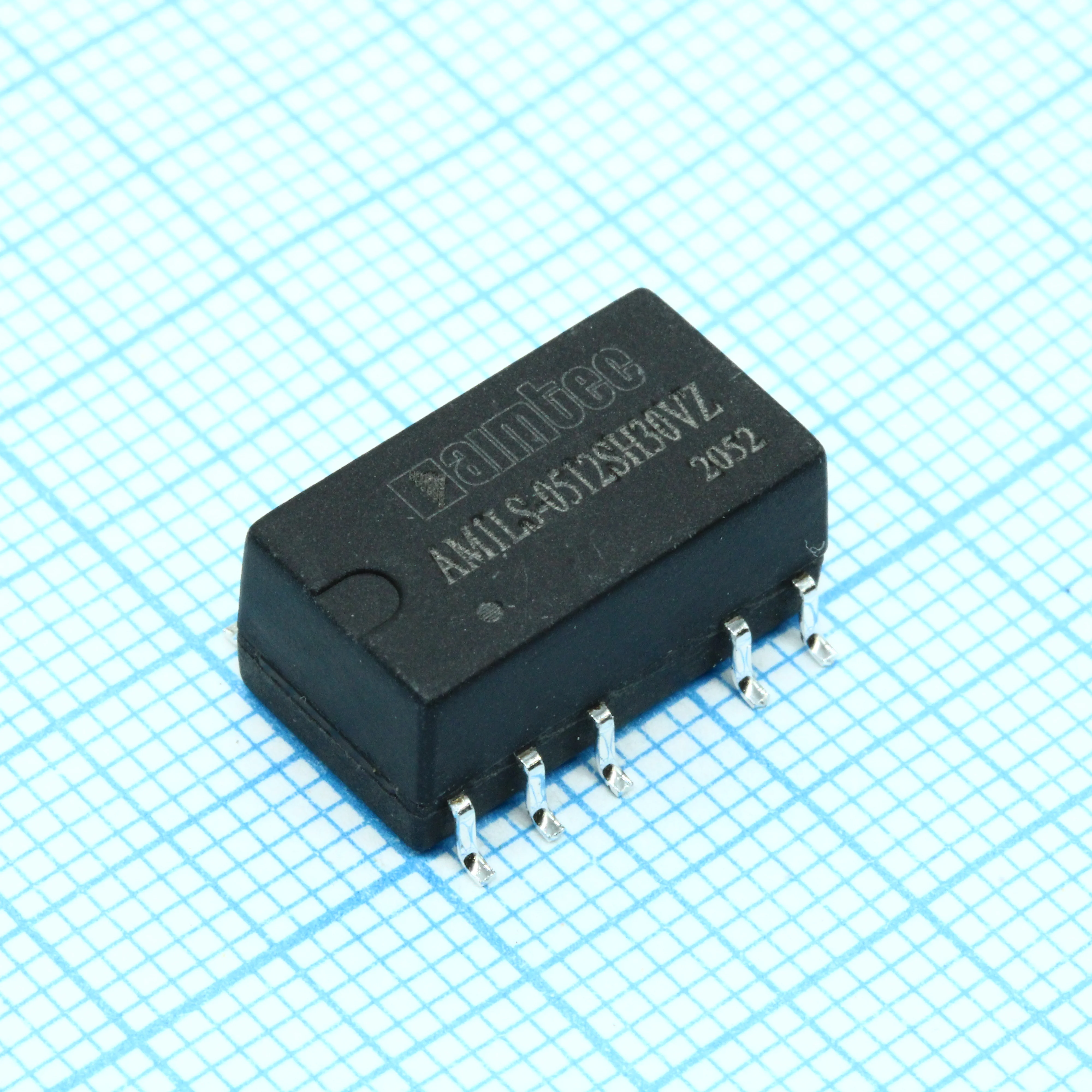 AM1LS-0512SH30VZ - DC/DC, 1Вт, вход 4.5…5.5В, выход 12В/0.08А, изоляция 3000В DC, КПД 83%, максимальная емкостная нагрузка не более 220мкФ, для поверхностного монтажа, 15.24x11.4x7.25мм, -40…105°C, пластик