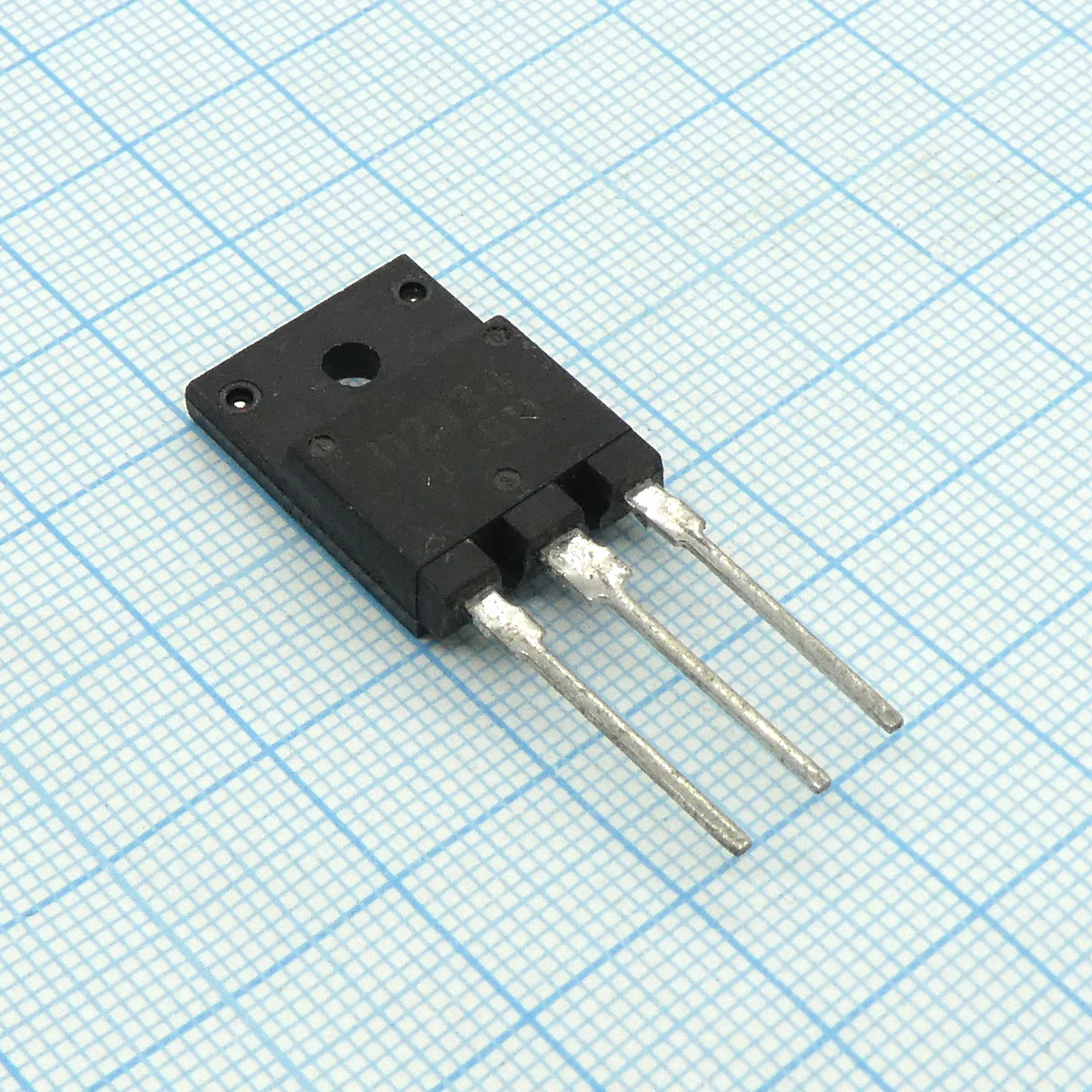 2SD2334 - Биполярный транзистор, NPN, 600 В, 5 А, 80 Вт