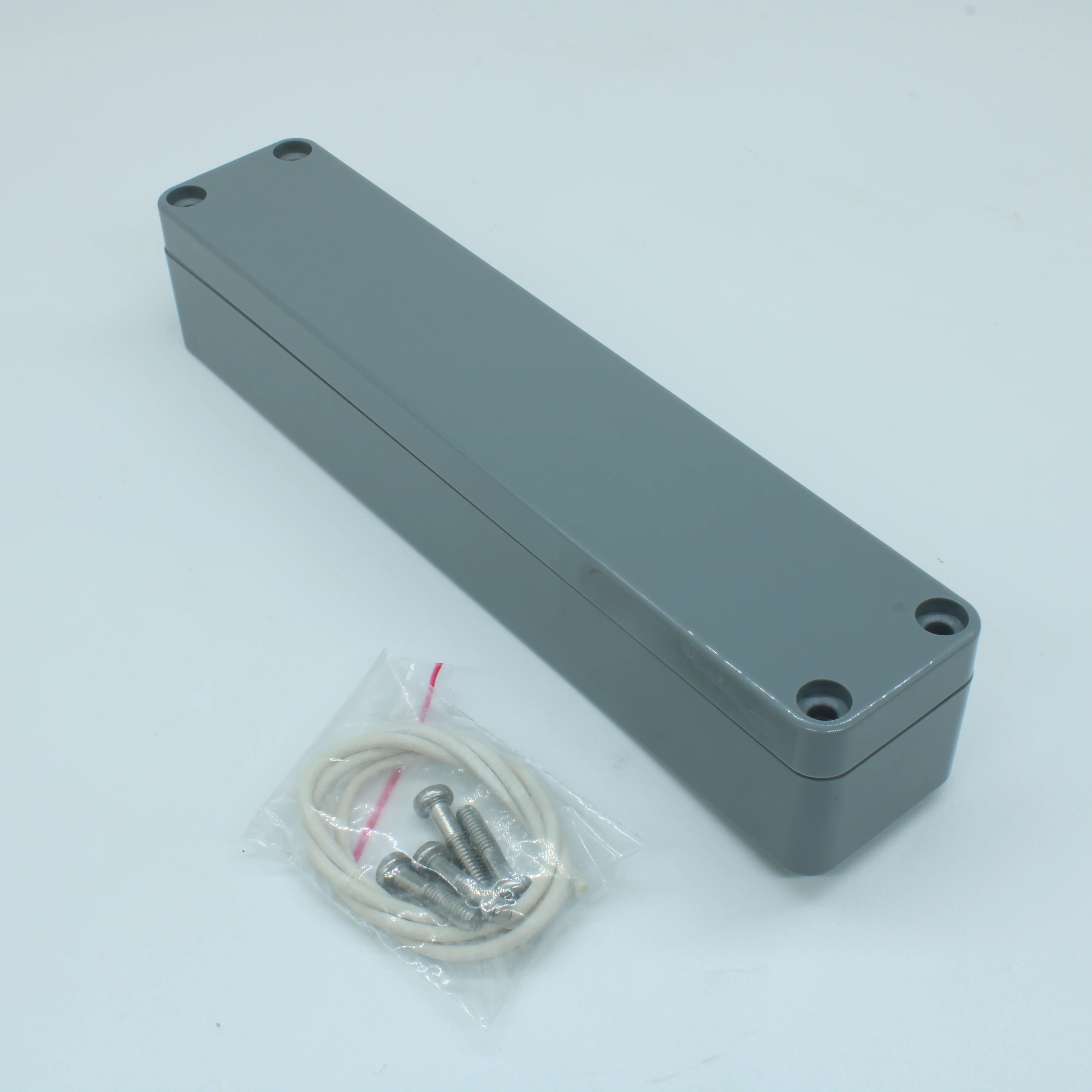 G303 - Герметичный корпус из прочного ABS пластика, IP65, темно-серый
