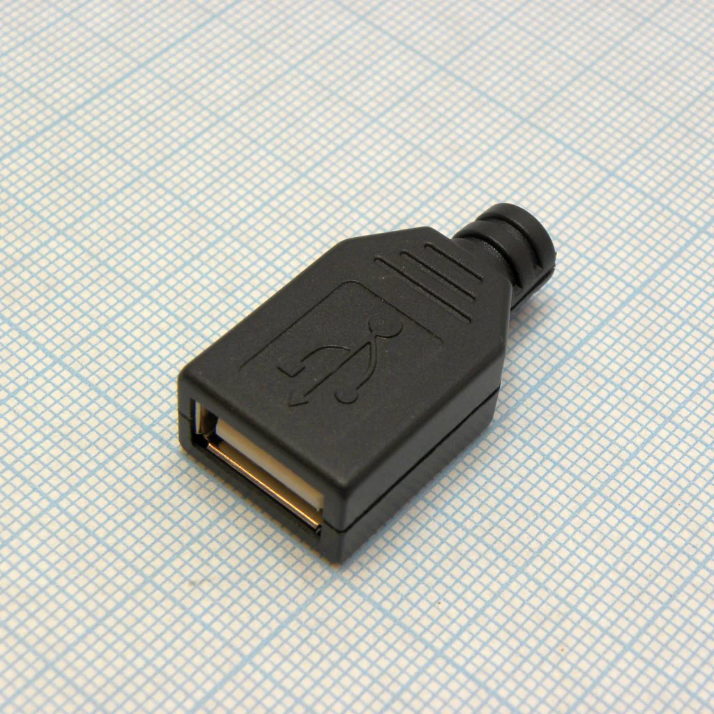 USB AF пласт кожух каб. - Разъем USB тип А, розетка на кабель с пласт. кожухом