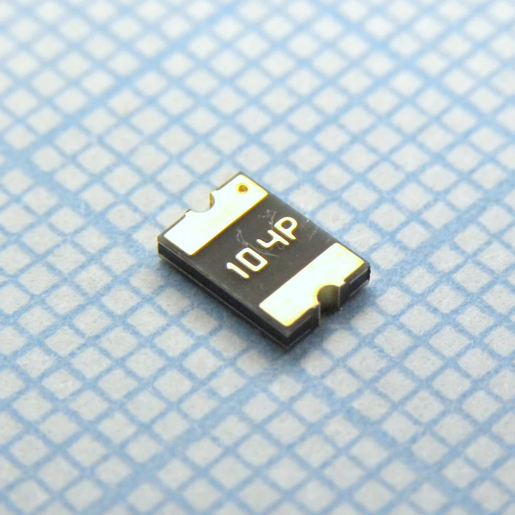 MF-MSMF010-2 - Самовосстанавливающийся предохранитель PTC 0.1A(hold) 0.3A(trip) 60V 40A 0.8W 1.5s 0.7Ohm SMD Solder Pad 1812 T/R