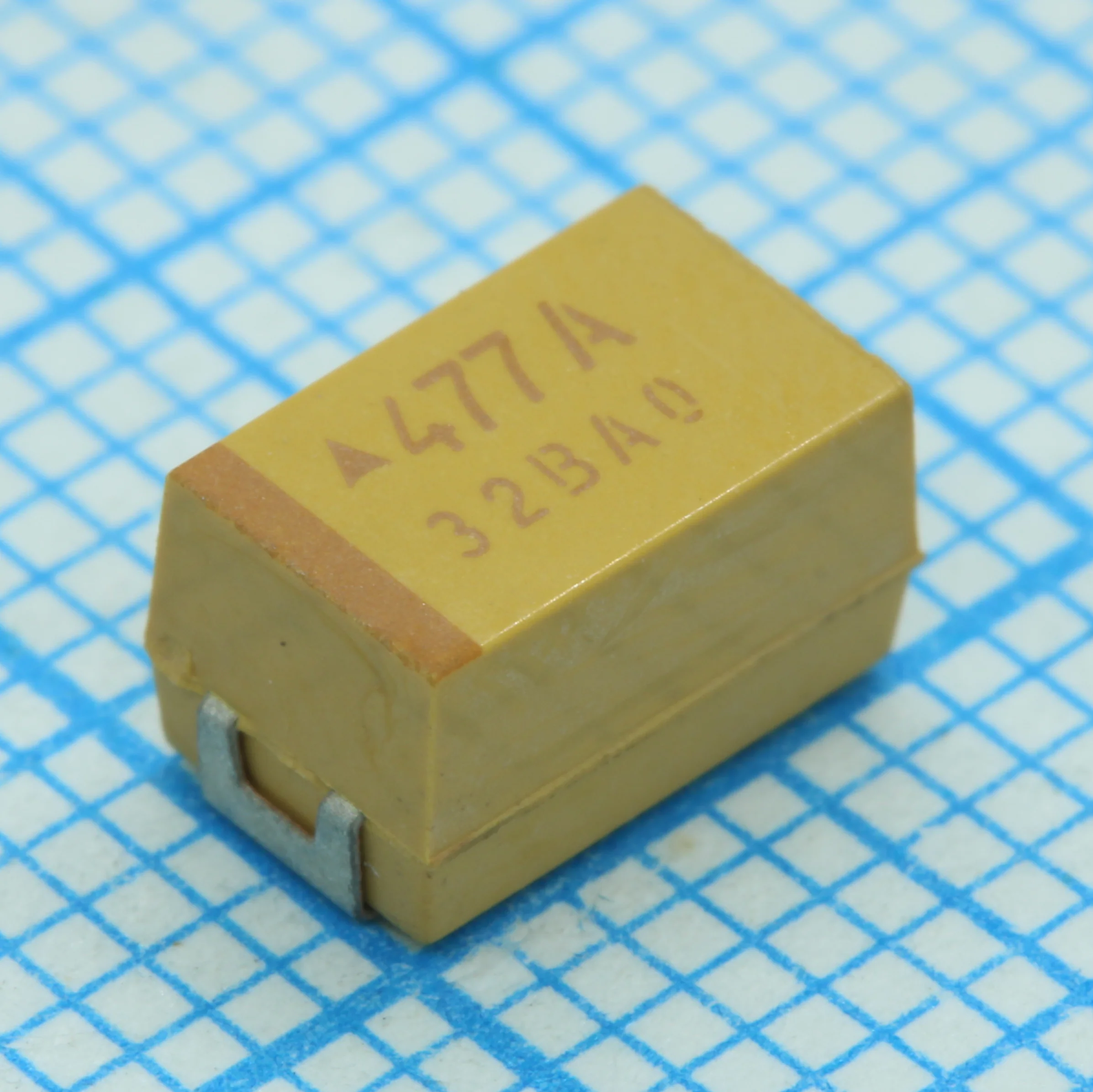 TS20001E470KET000R - ЧИП-конденсатор танталовый 47мкФ ±10% 25В типоразмер E (7.3 X 4.3 X 4.3мм) 0.6Ом 125С лента на катушке