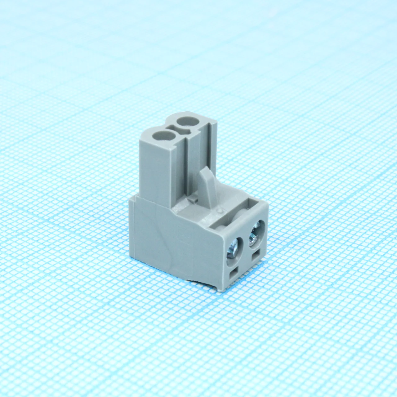 BCP-508- 2 GY - Разъемы для печатной платы, номинальный ток: 12 A, расчетное напряжение (III/2): 320 В, номинальное сечение: 2,5 мм?, полюсов: 2, размер шага: 5,08 мм, тип подключения: Винтовой зажим с натяжной гильзой, цвет: сигнальный серый
